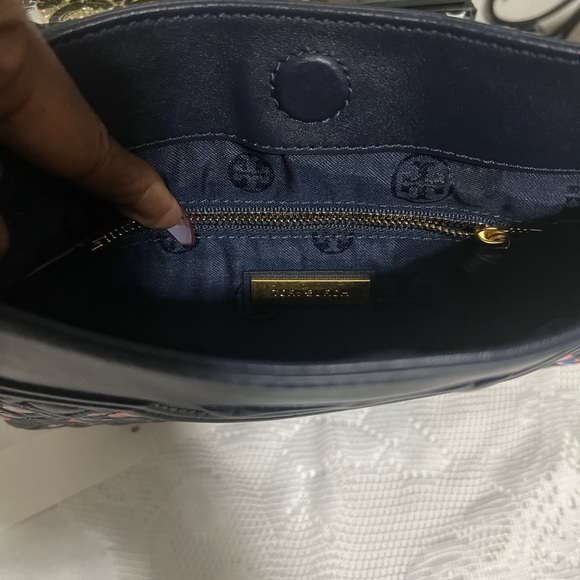 NWT TORY BURCH Fleming Printed Swingpack Handbag - Picture 5 of 5